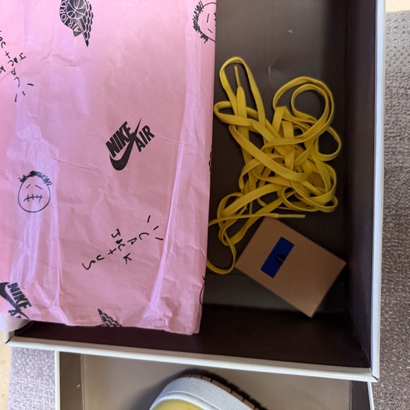 Nike Air Jordan Low Cactus Jack Reps - Picture 7 of 7